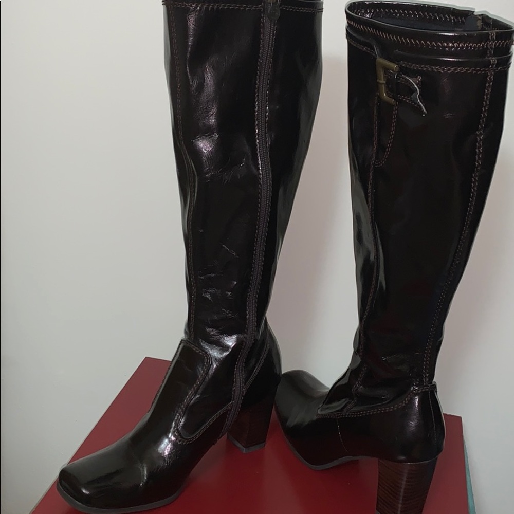 New Dark brown 3 inch shiny knee high boots